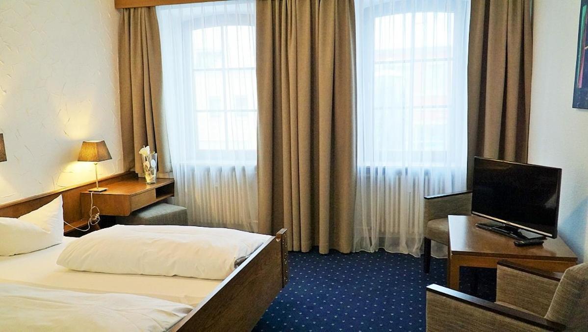 Hotel Zum Goldenen Ochsen ไมคัมเมอร์ ภายนอก รูปภาพ