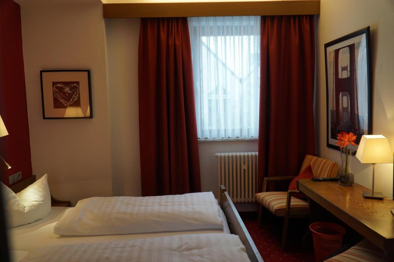Hotel Zum Goldenen Ochsen ไมคัมเมอร์ ภายนอก รูปภาพ