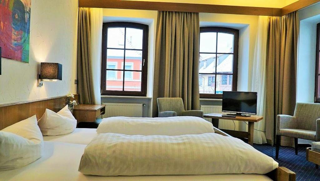 Hotel Zum Goldenen Ochsen ไมคัมเมอร์ ภายนอก รูปภาพ