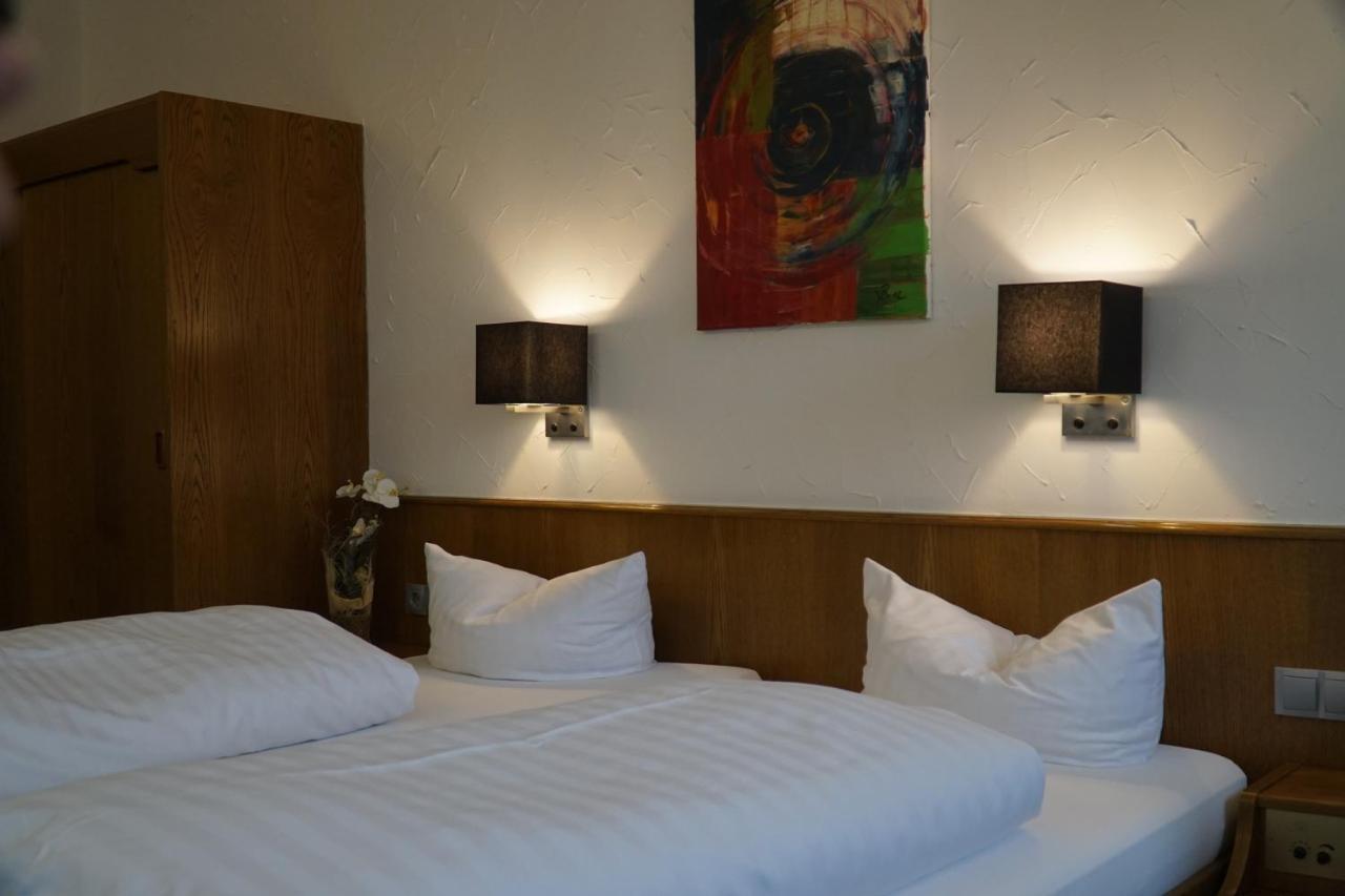 Hotel Zum Goldenen Ochsen ไมคัมเมอร์ ภายนอก รูปภาพ